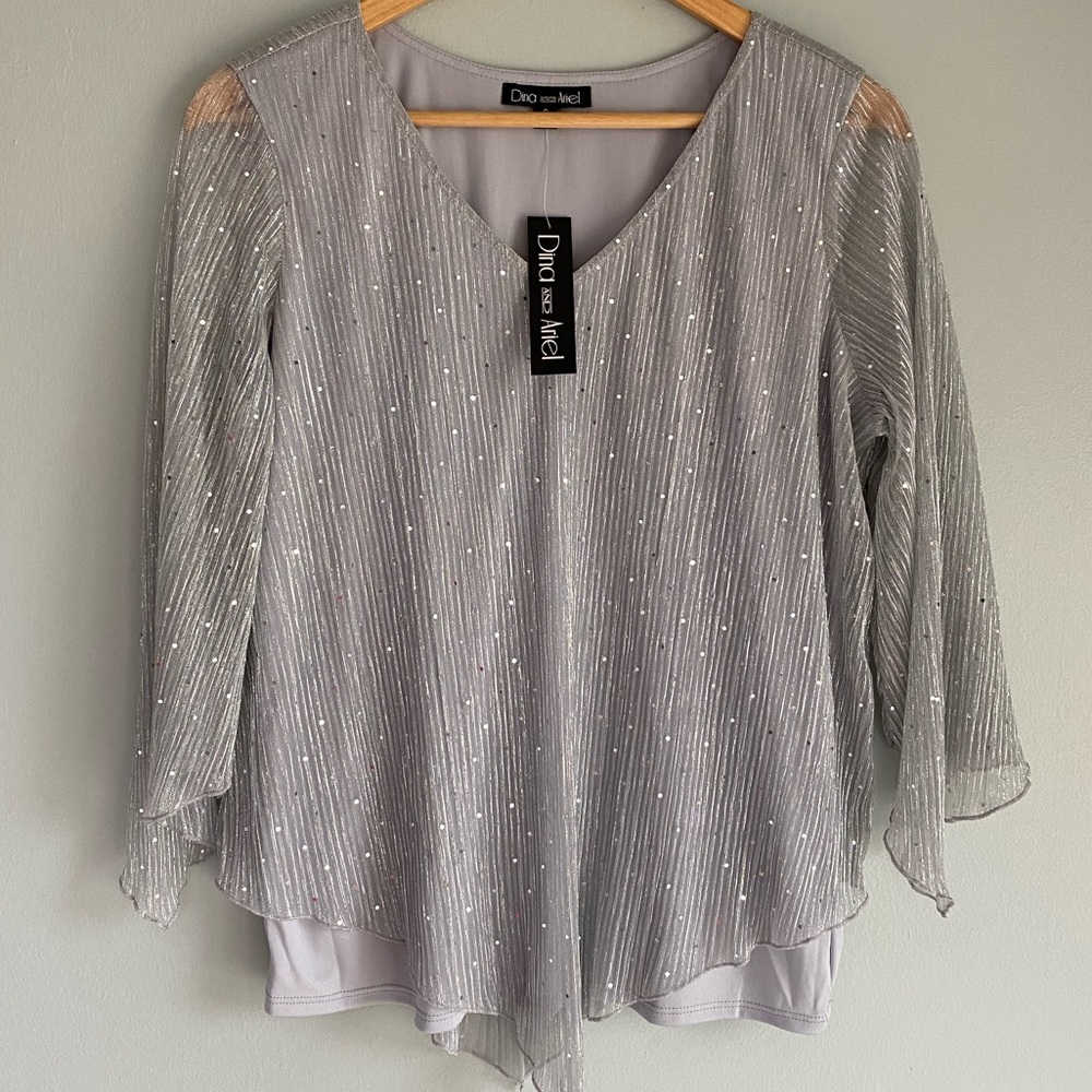 Dina and Ariel, top, size small